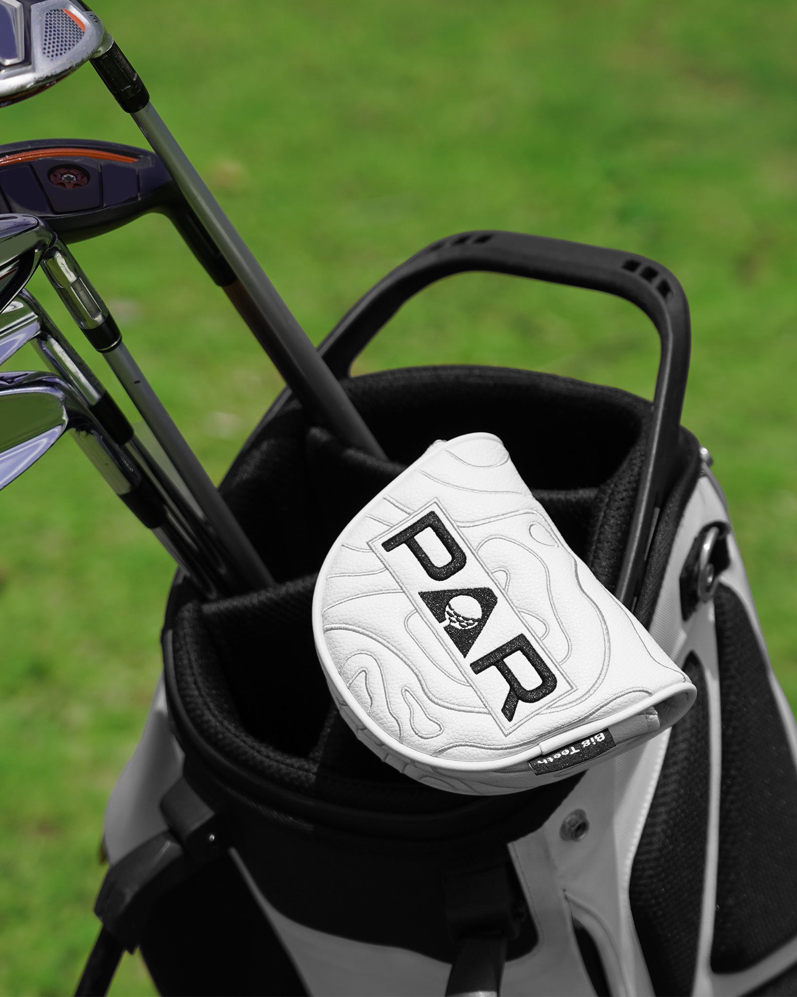 White PAR Map Pattern Putter Golf Headcover