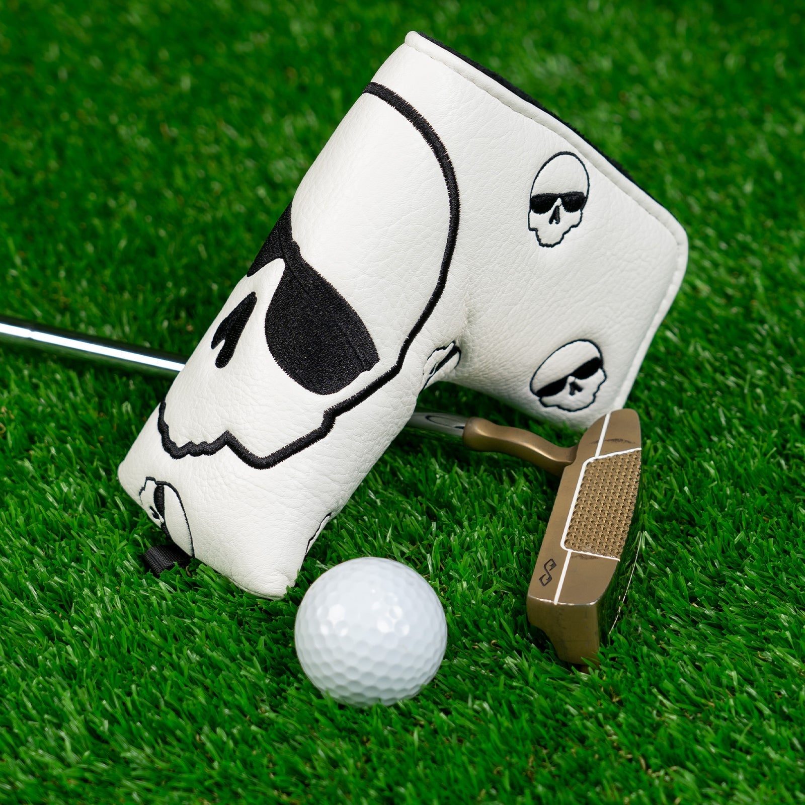 Skull Blade Head Cover